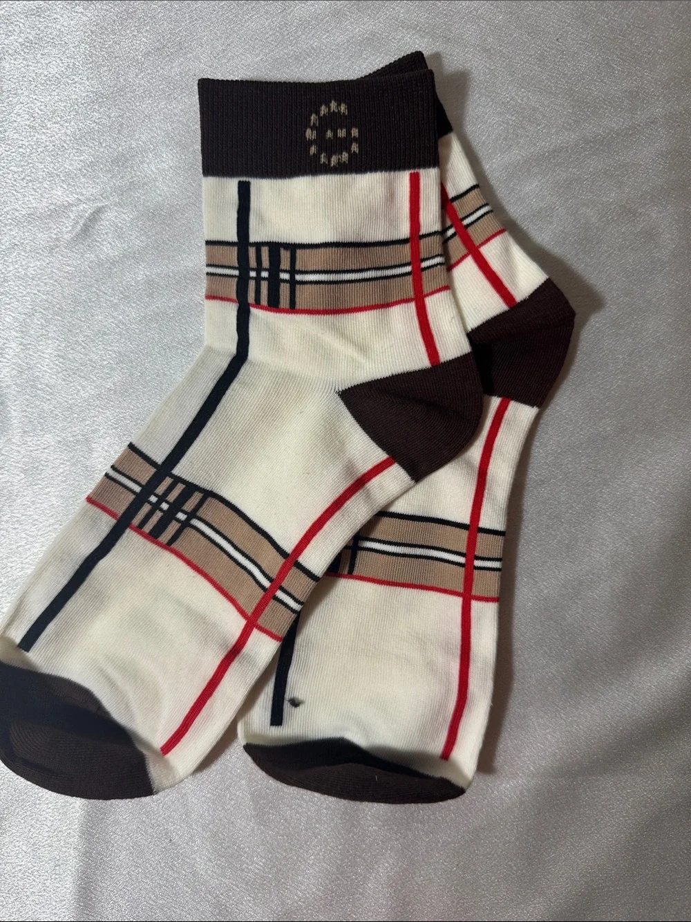 New! Men's Gucci Cream Plaid Ankle Socks - Brown Accents